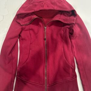 Lululemon Pomegranate Scuba